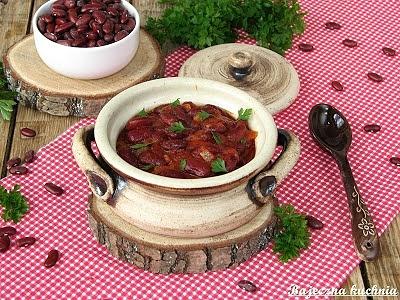 Fasola w sosie pomidorowym