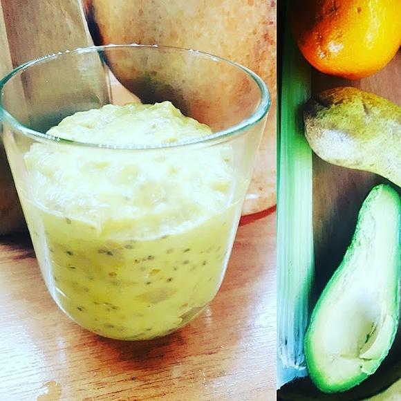 Koktajl z Chia z bananem i avocado