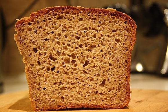 Chleb żytni z dodatkiem mąki pszennej