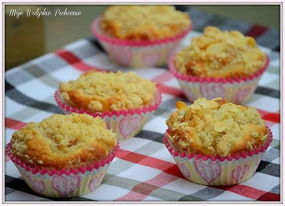 Obłędne muffiny z jabłkami cynamonem i kruszonką