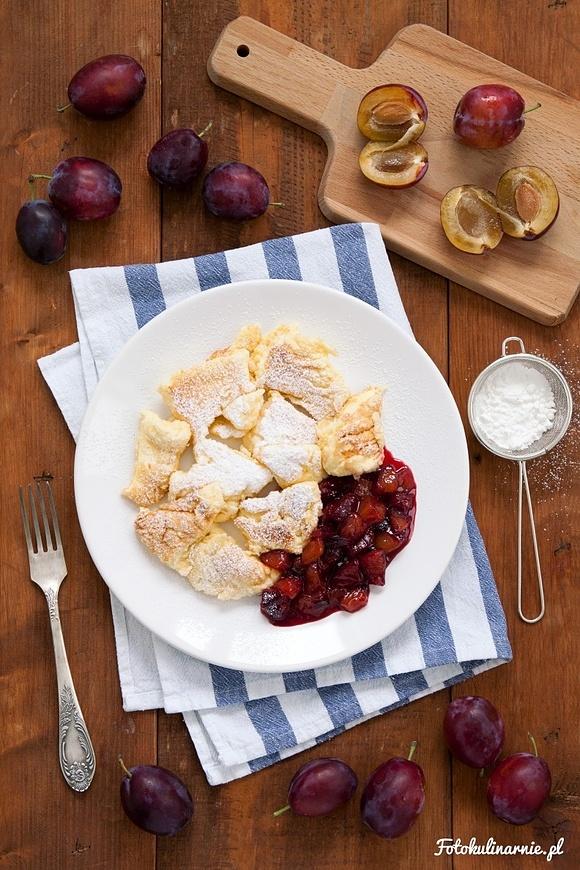 Omlet cesarski Kaiserschmarrn ze śliwkami