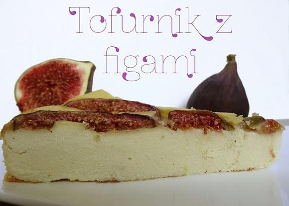Waniliowy tofurnik z figami