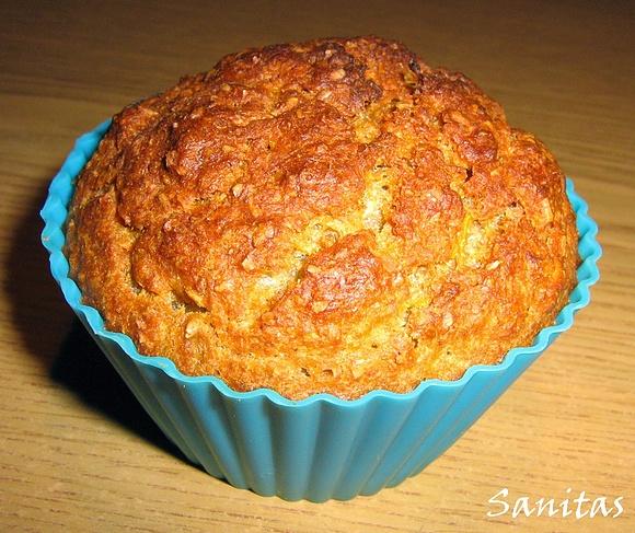 Muffinki gruszkowe z suszoną żurawiną i kardamonem
