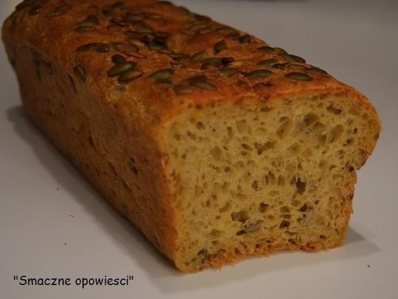 Chleb orkiszowy z dodatkiem puree z dyni