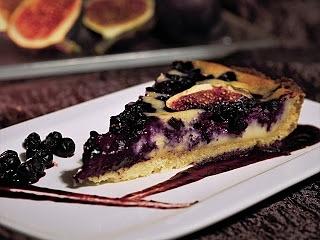 Tarta z jagodami i figami