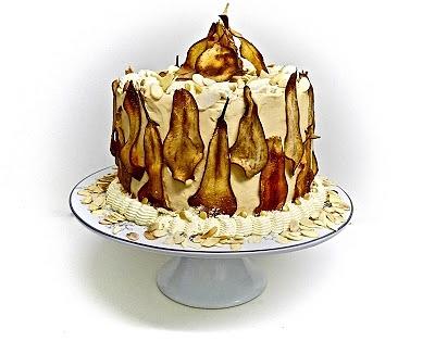Tort gruszkowo kajmakowy