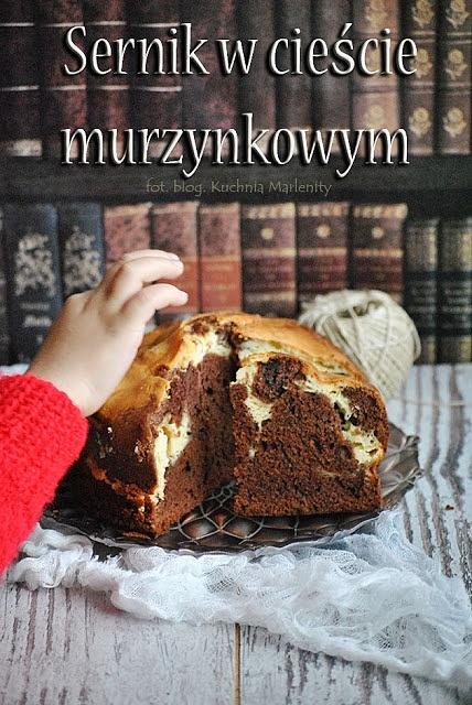 Sernik w cieście murzynkowym
