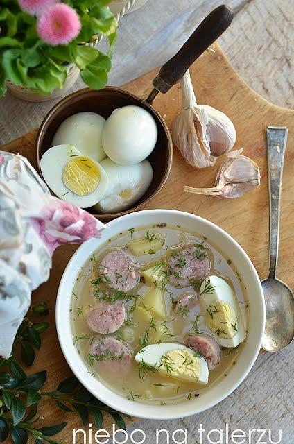 Najlepsza zupa chrzanowa z jajkiem, ziemniakami i kiełbasą