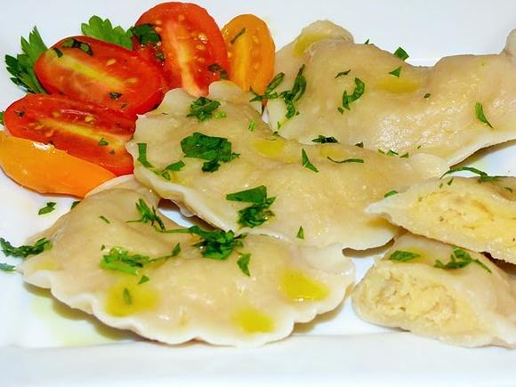 Pierogi z czerwoną soczewicą i ziemniakami