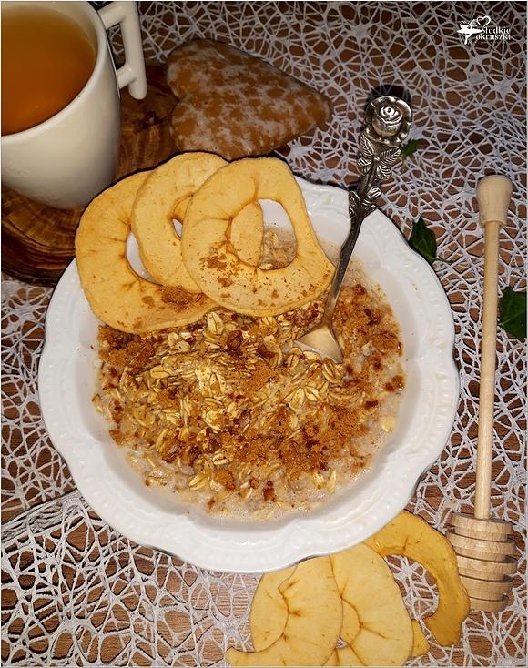 Piernikowa owsianka śniadaniowa