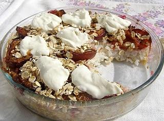 Tarta śliwkowo-ryżowa z płatkami owsianymi