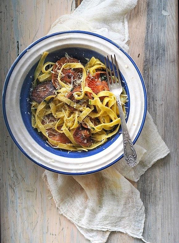 Tagliatelle z rydzami i oscypkiem