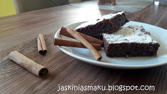 Biszkopcik porzeczkowo-cynamonowy