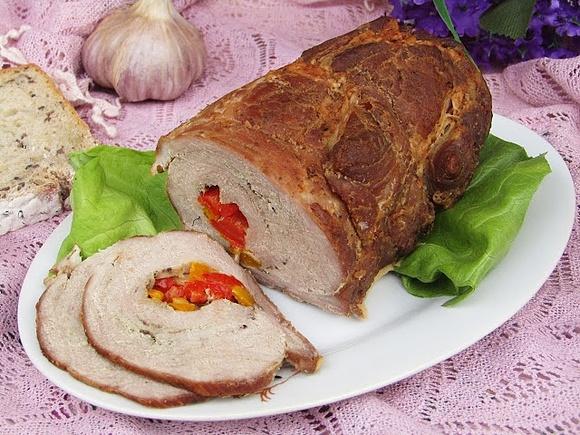 Karkówka pieczona z papryką