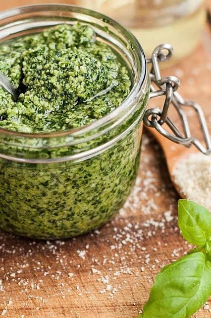 Domowe pesto z migdałami
