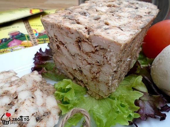 Domowa kiełbasa drobiowa z pieczarkami