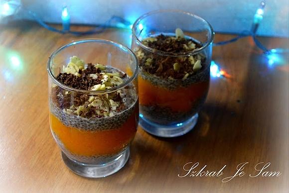 Kokosowy pudding z chia i kaki bez cukru mleka fit