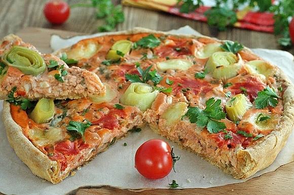 Tarta pomidorowo łososiowa