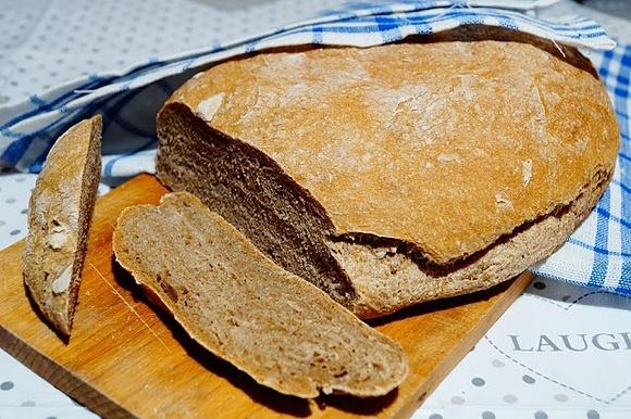 Pierwszy chleb na zakwasie
