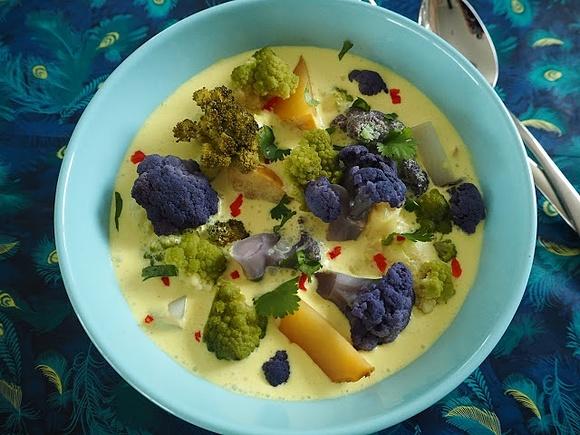 Rozgrzewające curry z jesiennymi warzywami
