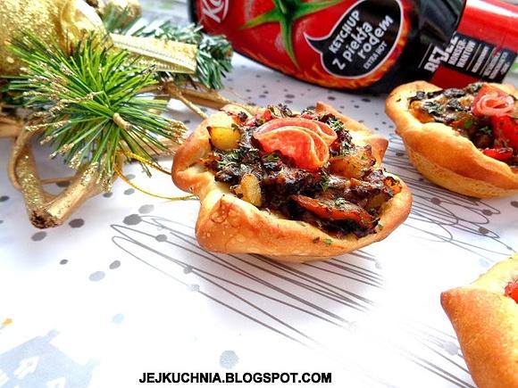Sylwestrowe koszyczki z nadzieniem pieczarkowo-ziemniaczanym
