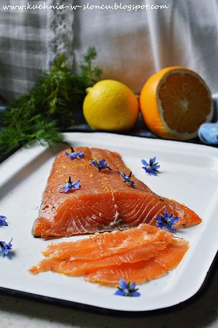 Cytrusowy łosoś gravlax
