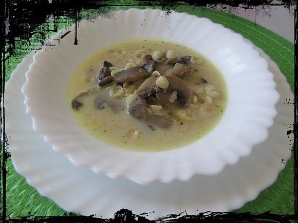 Zupa pieczarkowa