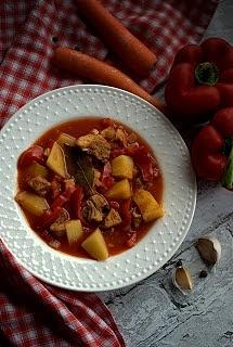 Zupa gulaszowa węgierska