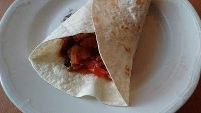 Chili con carne w tortillach