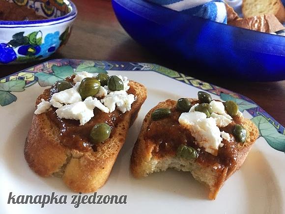 Bruschetta z pastą z bakłażana
