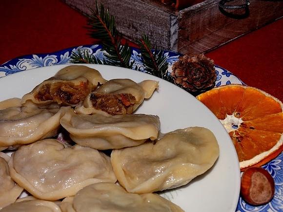 Pierogi z kapustą i grzybami