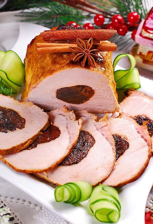Pieczony schab ze śliwkami w rękawie