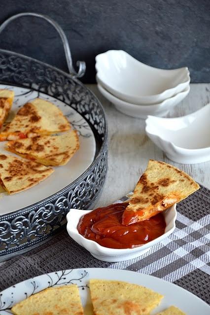 Quesadilla z kurczakiem i warzywami
