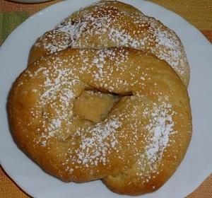 Zakręcona drożdżówka – słodka i sycąca domowa pieczeń