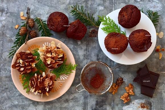 Piernikowe muffinki z migdałami i czekoladą