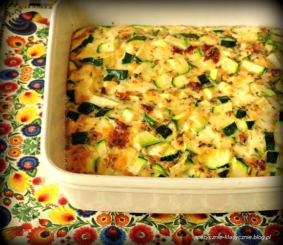 Frittata z cukinią, fetą i suszonymi pomidorami