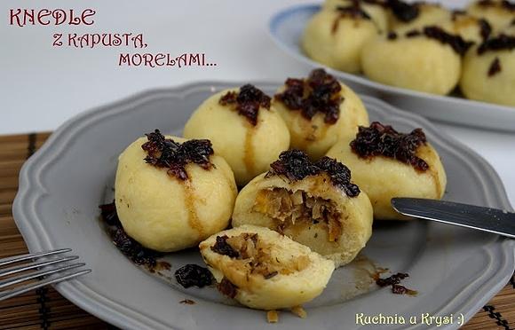 Knedle z kiszoną kapustą, morelami i grzybami wg Ewy Wachowicz