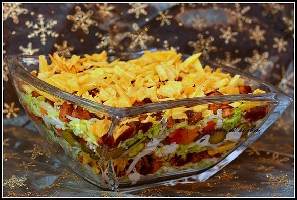Sałatka gyros z chipsami