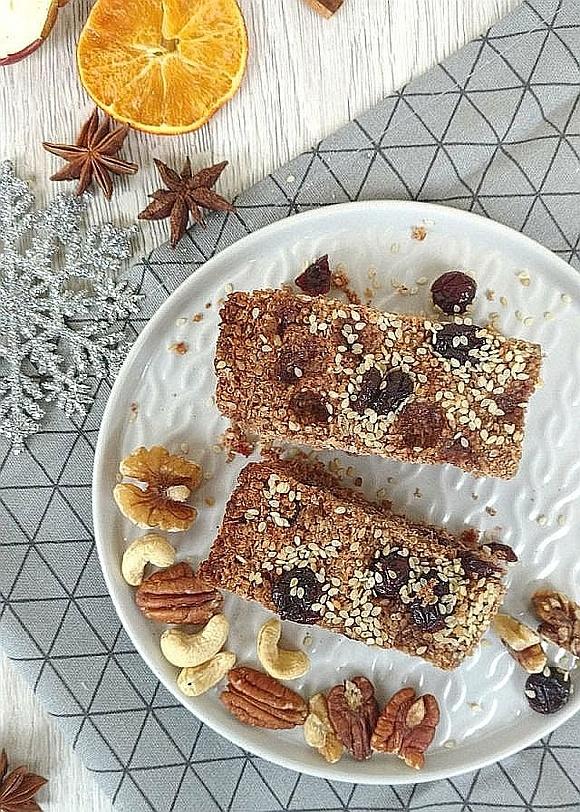 Śniadaniowe batoniki z kaszy quinoa