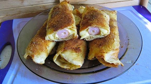 Parówki w naleśnikach