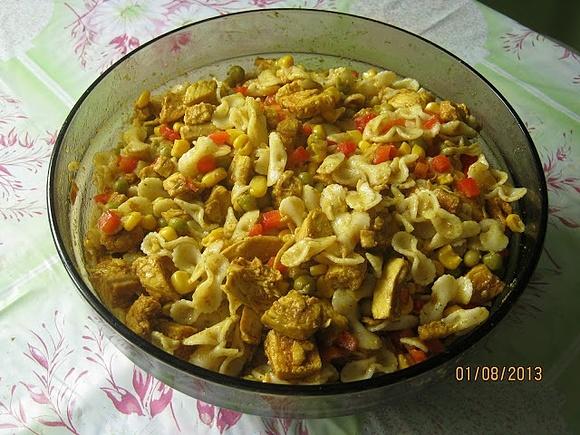 Sałatka z kurczaka z curry