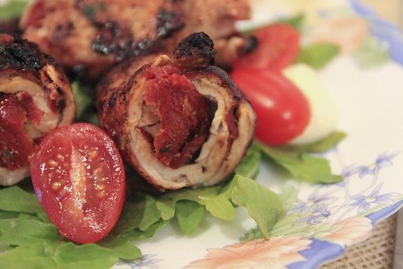 Roladki drobiowe z suszonymi pomidorami i mozzarellą