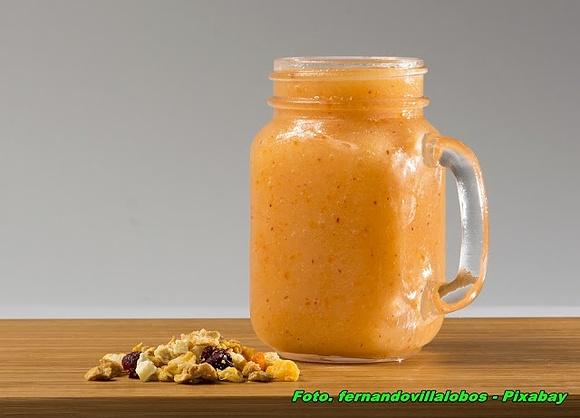 Smoothie z mango i limonek z miodem