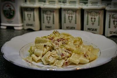 Makaron z porami i szynką parmeńską