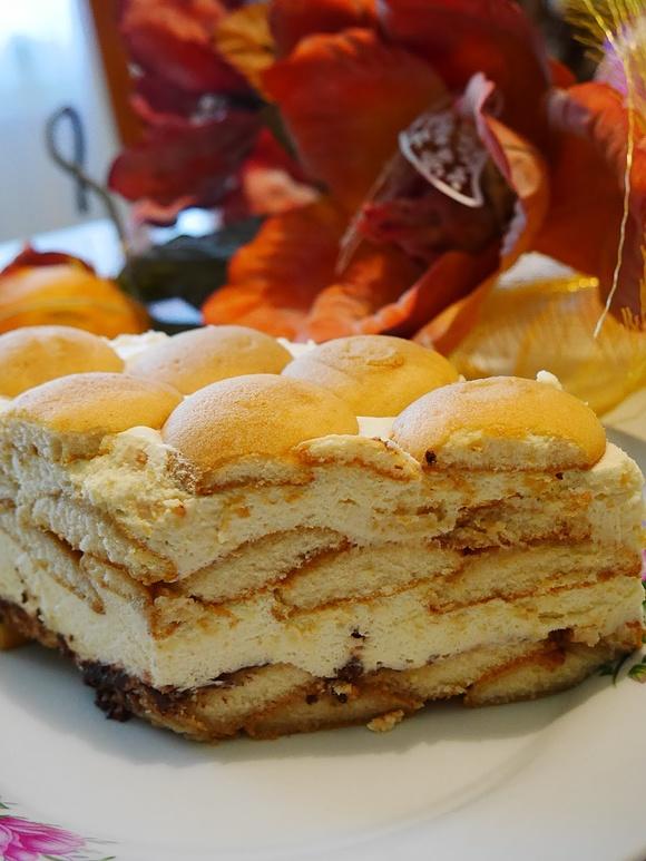 Szybki deser z mascarpone i czerwoną herbatą