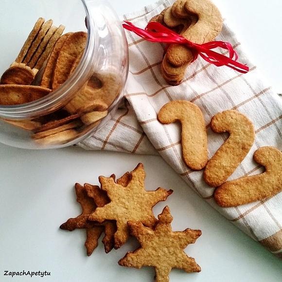 Ciasteczka speculoos korzenne do kawy i mleka