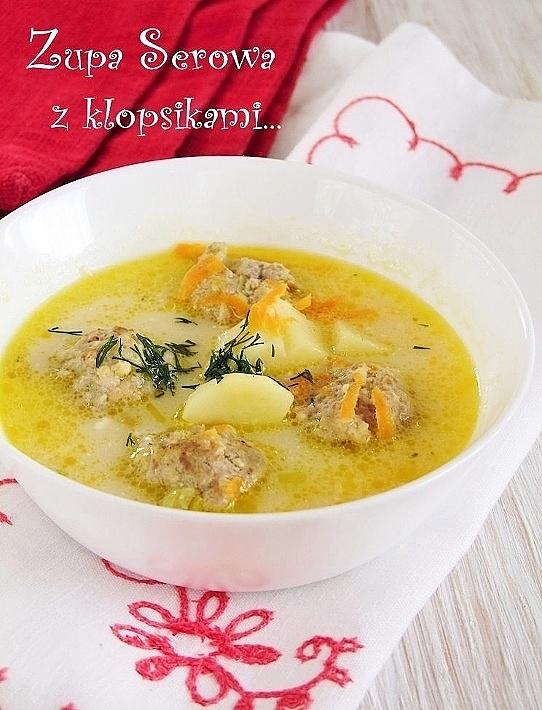 Zupa serowa z klopsikami