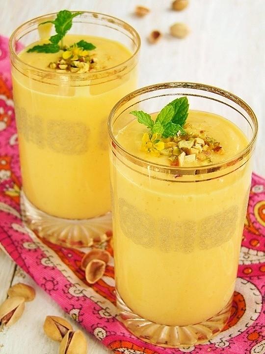 Mango lassi - pyszny indyjski napój na bazie jogurtu