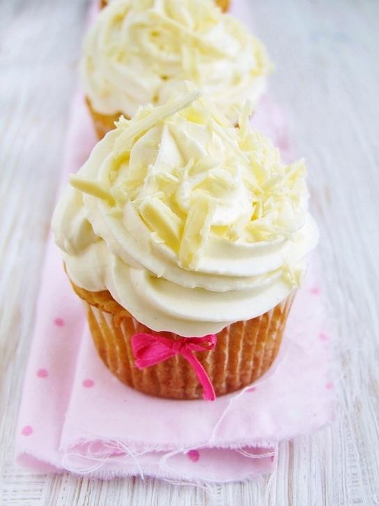 Muffinki z białą czekoladą