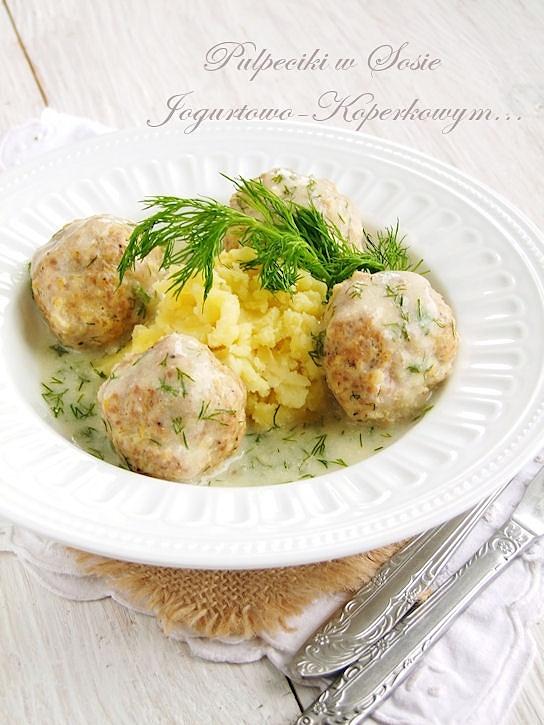 Pulpeciki w sosie jogurtowo-koperkowym